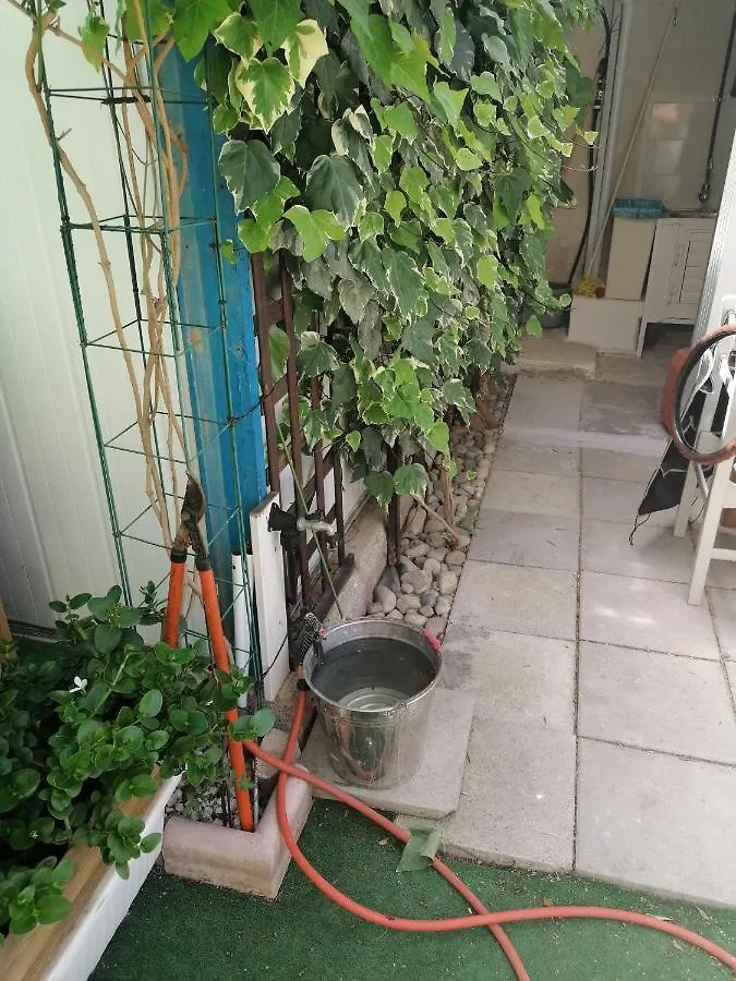 Entire Prefabricated Garden Flat 1350M From Beach Apartment Larnaca